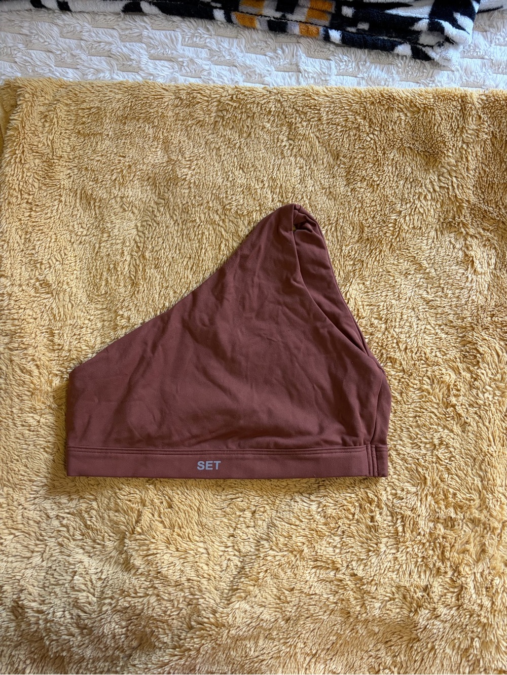 SET Active One-Shoulder Athletic Top in Brown